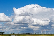 Windkraftraeder bei Sturm an der Nordsee, Kreis Dithmarschen  -  Schleswig-Holstein, Wind power stations on the North Sea coast