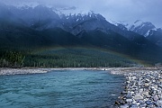 Regenbogen ueber dem Rocky River, Jasper Nationalpark  -  Kanada, Rainbow over the Rocky River